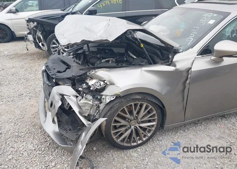 2016 Lexus Is 200T из США, поврежденный, VIN JTHBA1D25G5027259